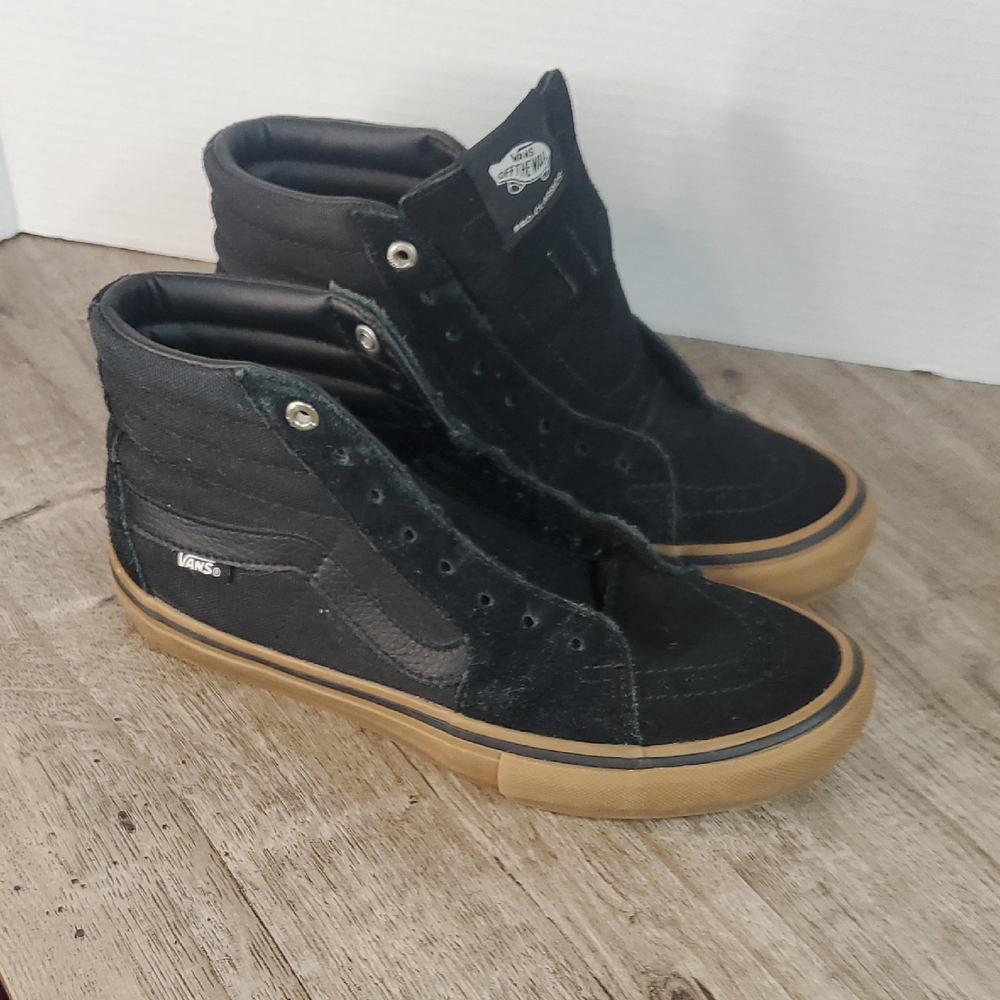 Vans Kids Sneakers in Black with Tan Sole
